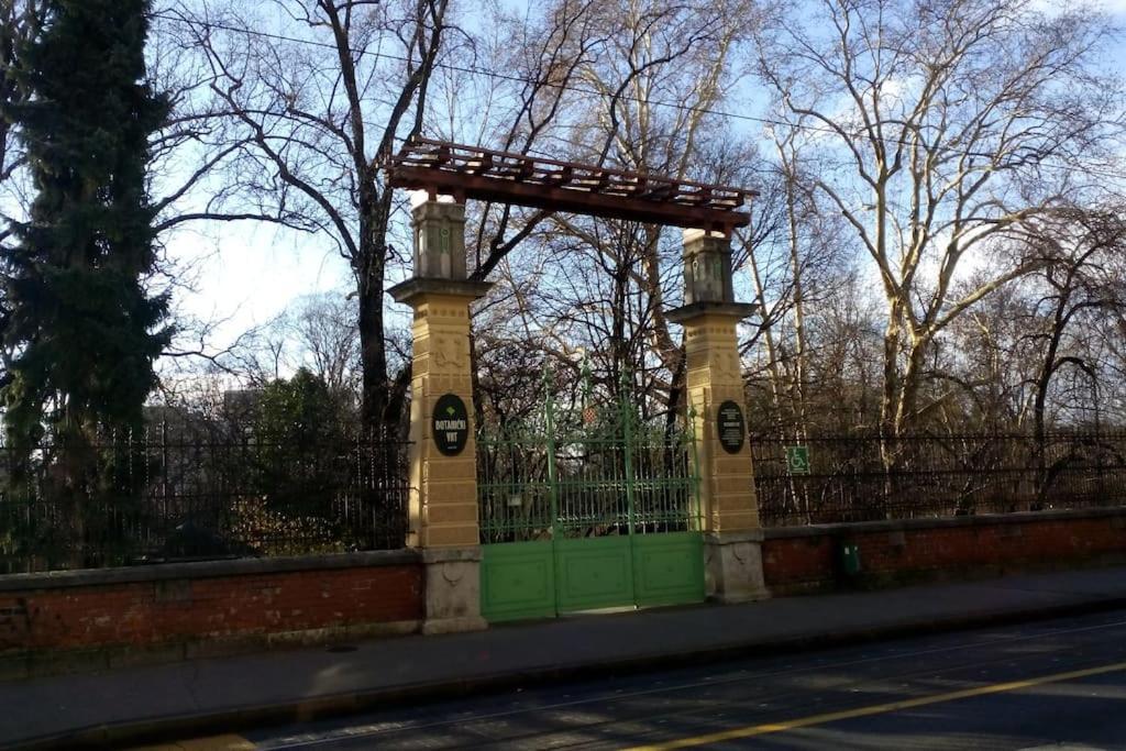 Zagreb Botanical Garden Budget Apartment מראה חיצוני תמונה