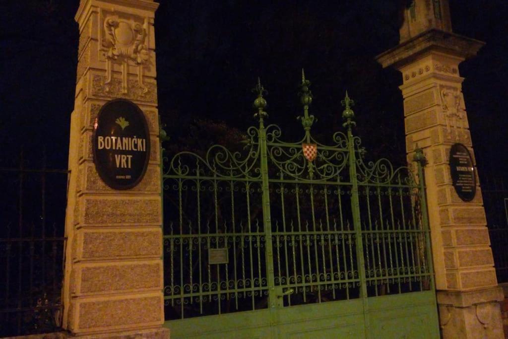 Zagreb Botanical Garden Budget Apartment מראה חיצוני תמונה